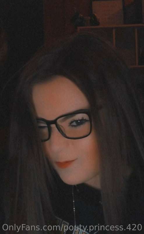 do you like the glasses look?