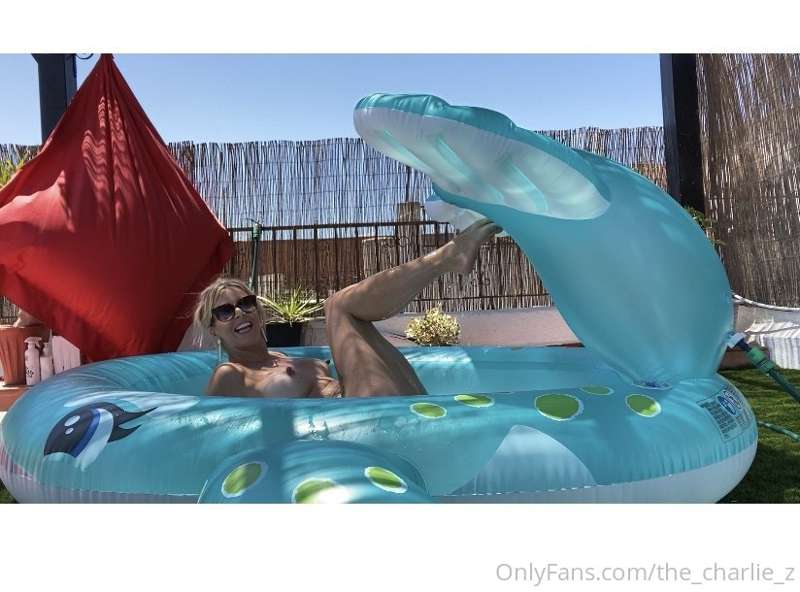 Inflatable Fetish photos today !!! Would you be interested i.. 7