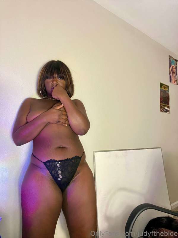 *exclusive photo set in my savageXfenty 🖤*