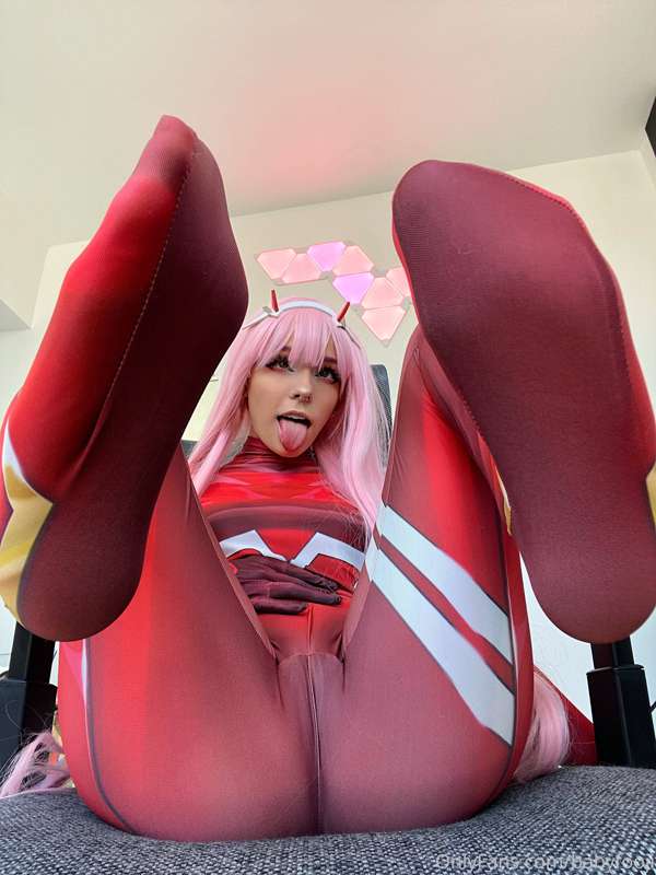 Zero Two set pt. 3 🌸☁️🖤💗🍭🌩 35
