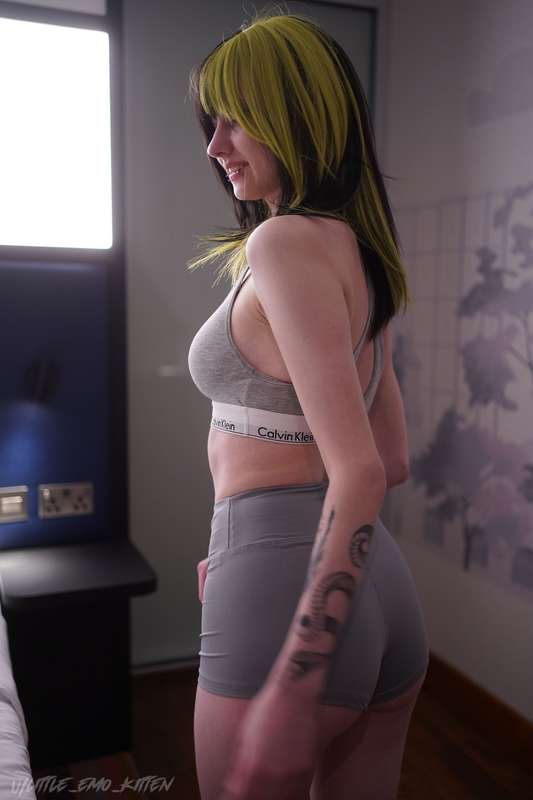 Little_Emo_Kitten - Fansly - 23 May, 2025 10