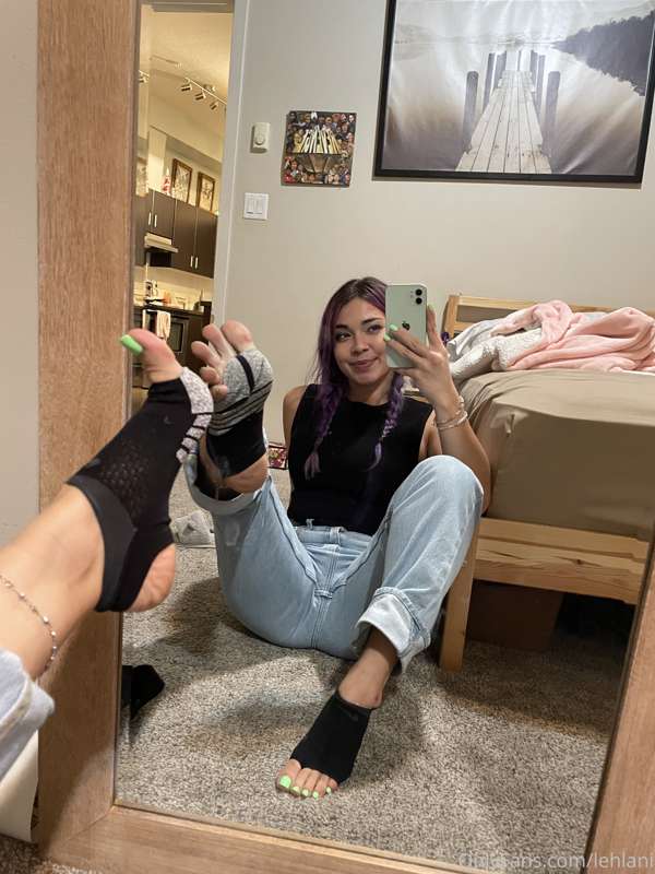 New toe socks :D
