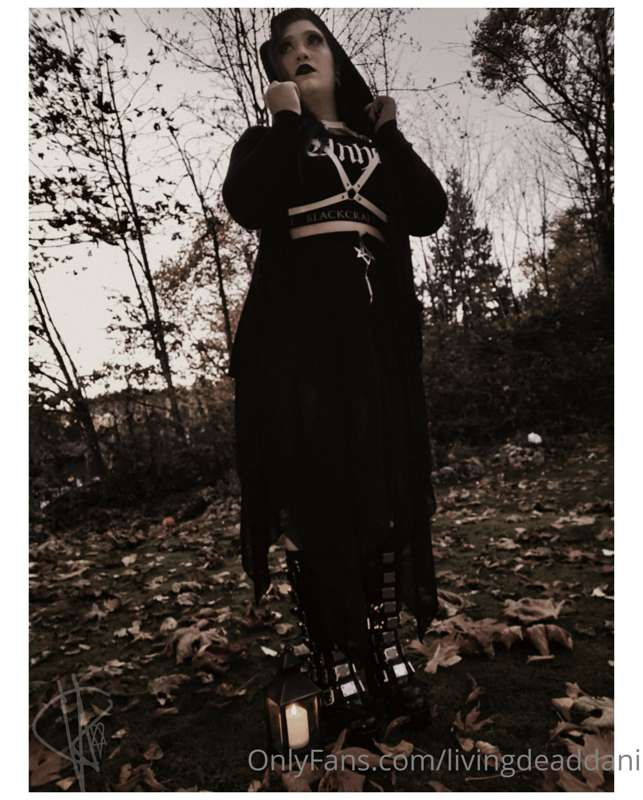 Halloween 21 shoot 🎃🖤🕸⚰ 5