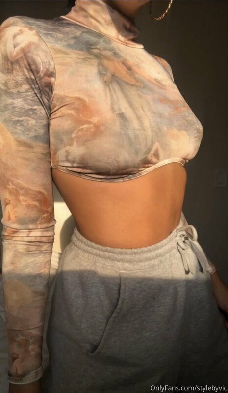 ✰ OUTFIT OF THE DAY : Netflix & Chill ✰


Who doesn’t love a..