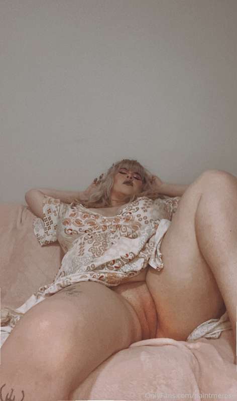 are any of yall also big fantasy fans? i for one looooove it.. 18