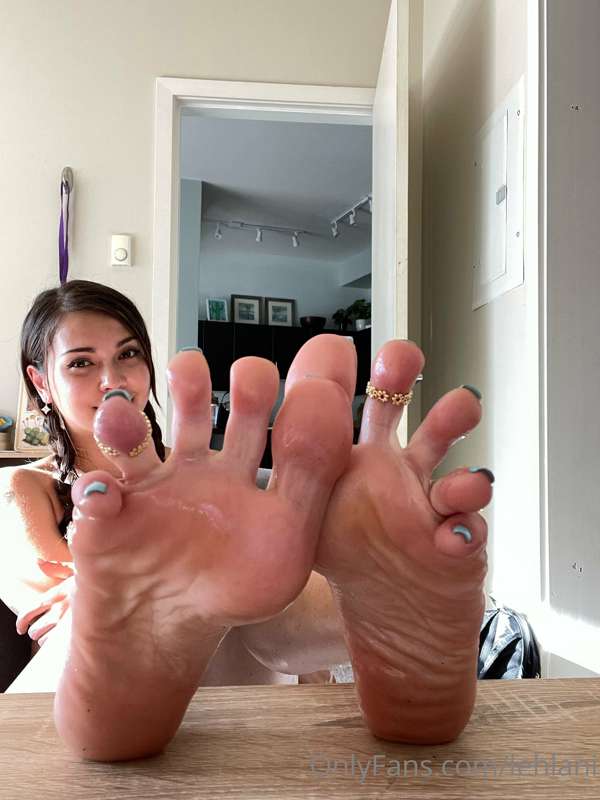 Oily soles can’t go wrong right ? 😋✨ 6