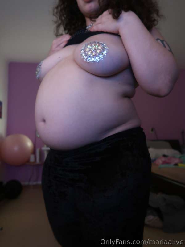 I felt ready to burst after devouring sticky sushi, some chi.. 5