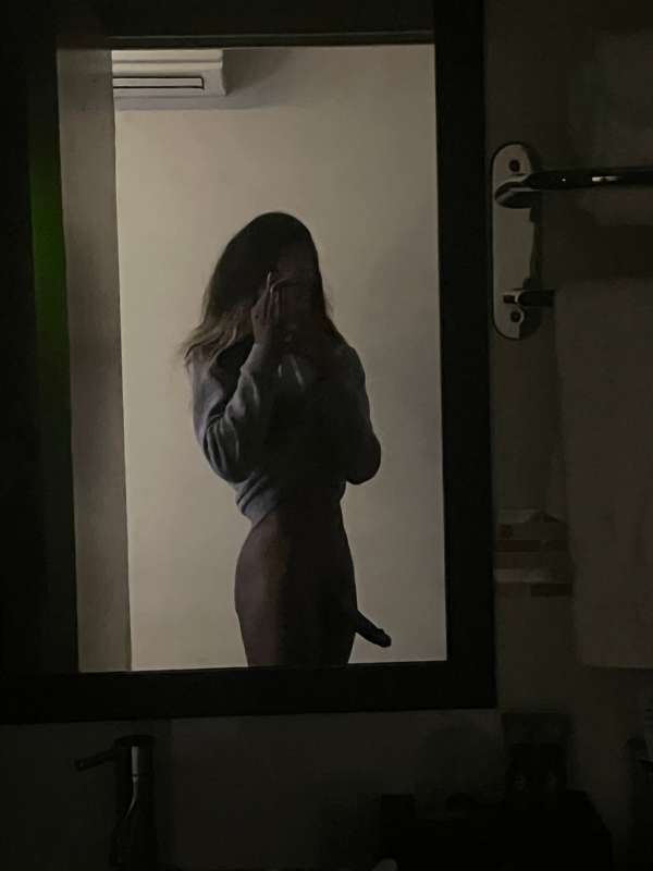 caught myself in the mirror like this before bed. do you wan..