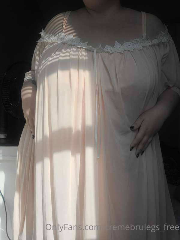 Cremebrulegs_Free - Onlyfans - 02 Jul, 2022