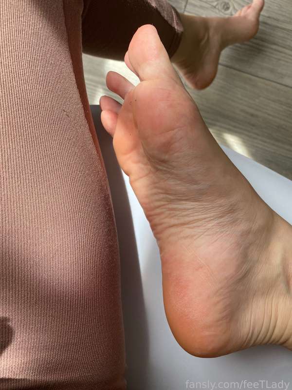 Feetlady - Fansly - 05 May, 2023 1