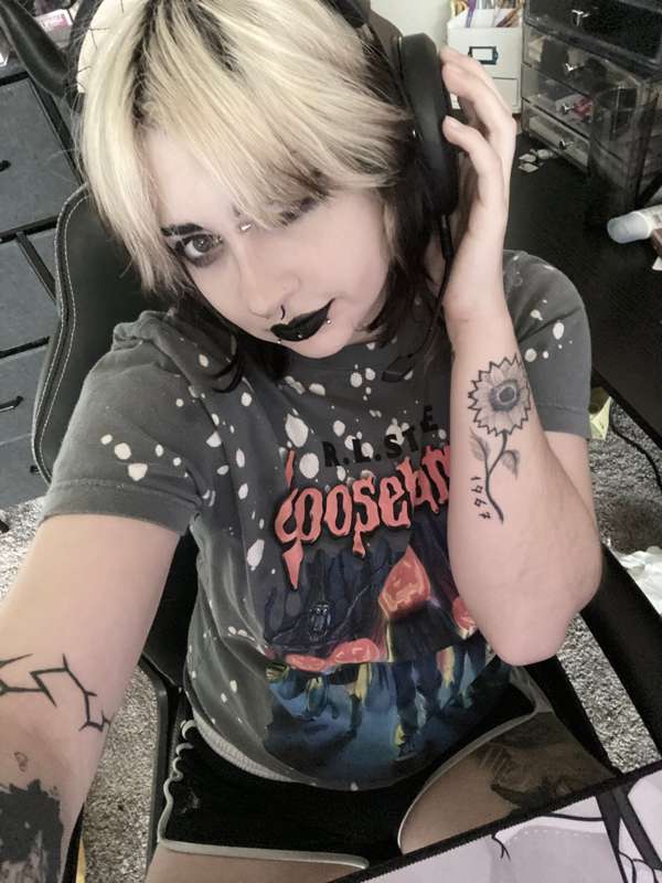 DM