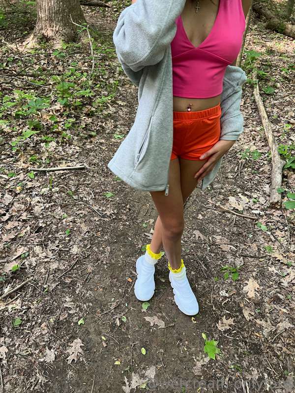 doraaaaa the explorer 💛 who want public content ( had to p i.. 21