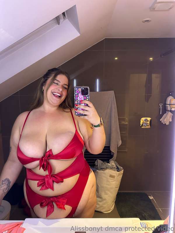 It’s my birthday tomorrow 💕 tip this post to buy my birthday.. 2