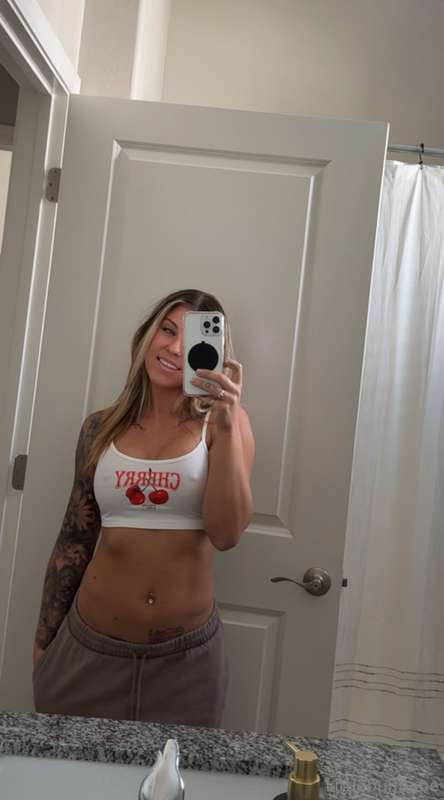 https://snapchat.com/t/XEdRfjdzHere’s a link to follow my pu..