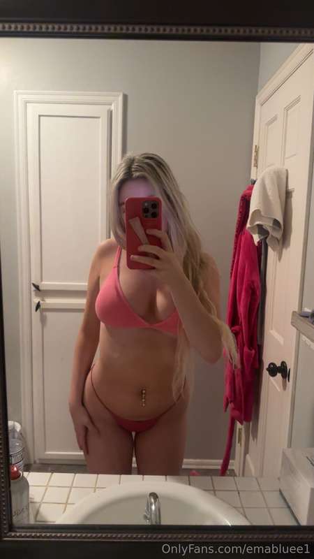 Emabluee1 - Onlyfans - 13 Feb, 2025