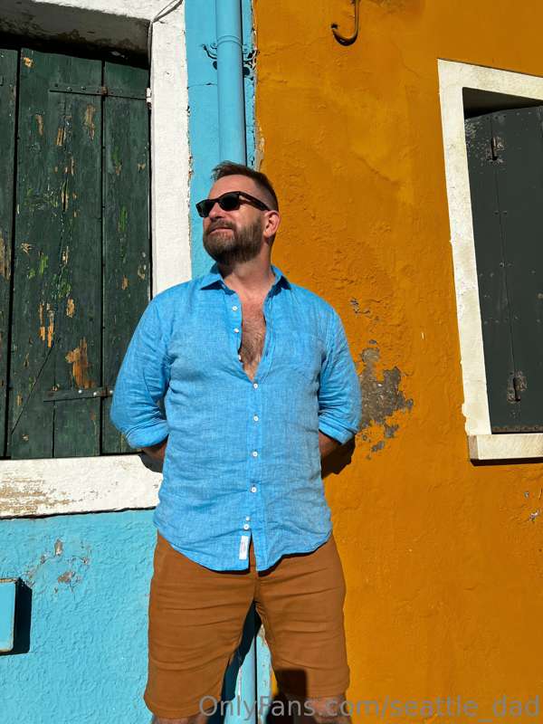 Just popped over to Burano to hang out with a good friend. 1
