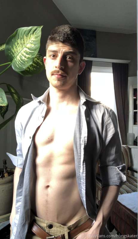 Some semi-clothed selfies....aaaand pictures of my cock 😜 1