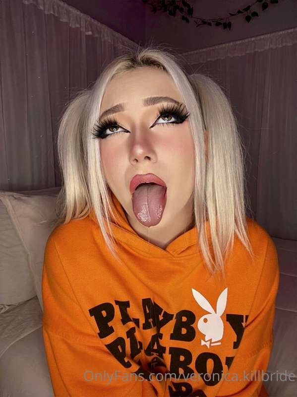 My pussy and mouth are dripping with anticipation 👅💦