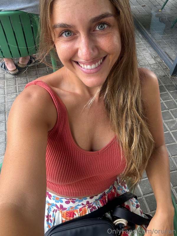 בוקר אור!  איזה הודעה על הבוקר הייתה גורמת לך לחייך ככה?  מו..