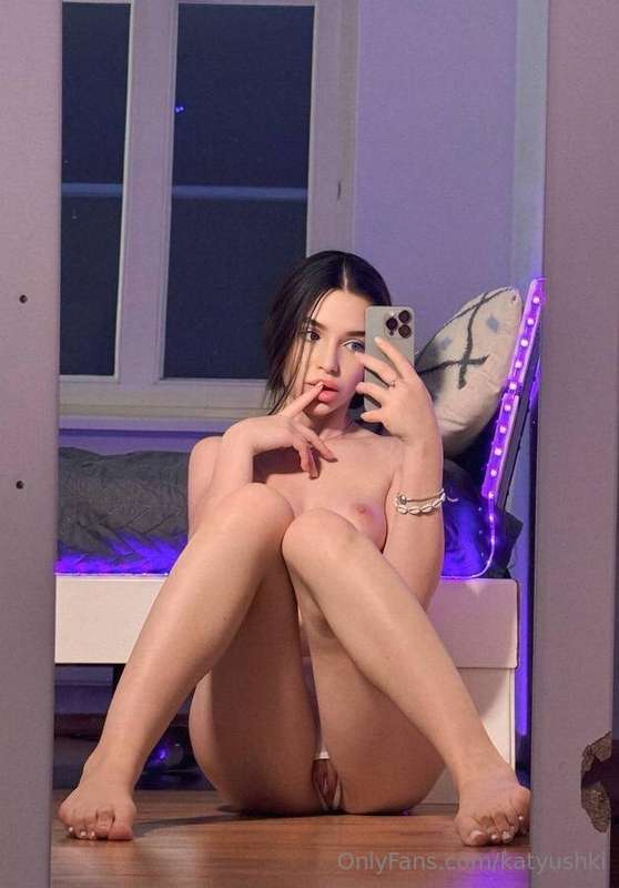 ## Cutie natural babe @mellowe 😈🔥## This crazy student wants..