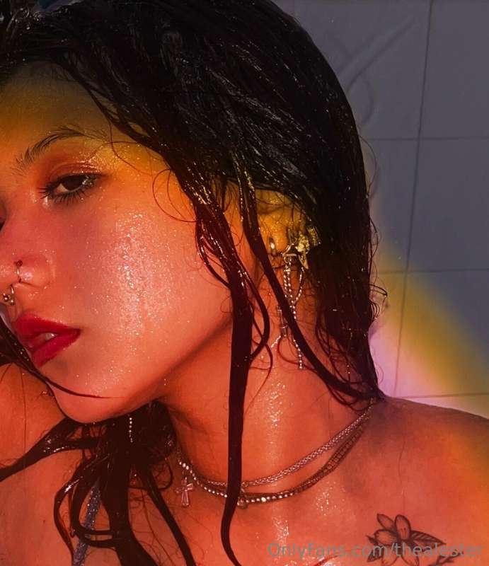 showers 🩵 1