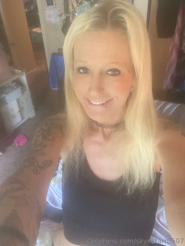 I’m ME laid back fun sexy and chill. Everyone who’s met me k.. 32