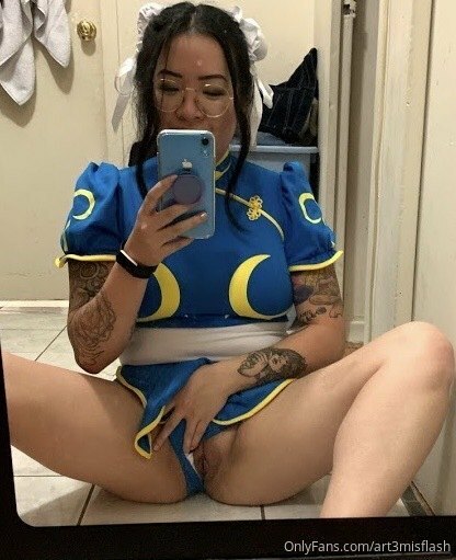 Anyone a fan of Chun-Li? ? I absolutely LOVE wearing this co..
