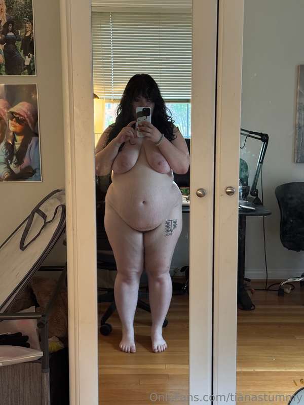 i still make a cute lil fat fuckdoll <3 4