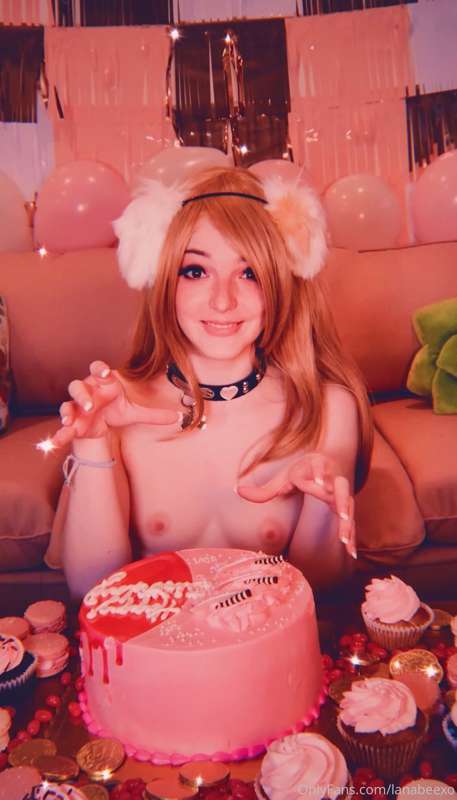 Hi I’m 25 today! 💕 10