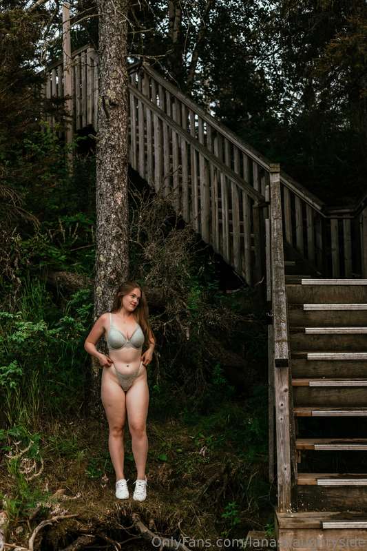 the set of pics from our most recent trip to the lake🌲🌅 they..
