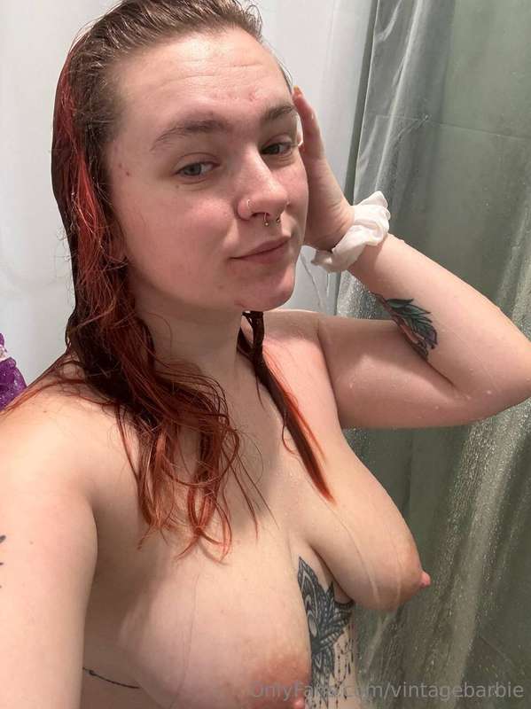 I want you to close your eyes and imagine cumming all over m..