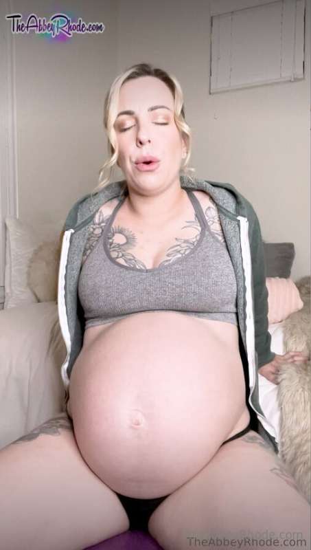 IN LABOR - Unedited!! Over 20 minutes of my labor and contra..