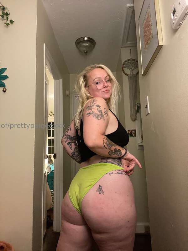 Thicccckk Thursday 👅 🍑  1