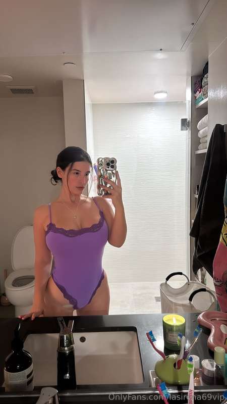 Guess who's feeling horny? 🥵