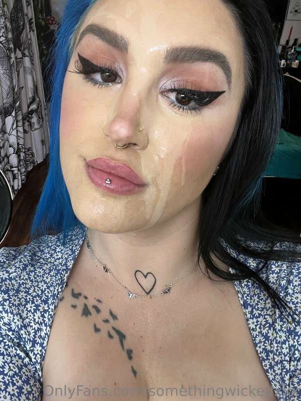 Cumming dildo facial 🔥