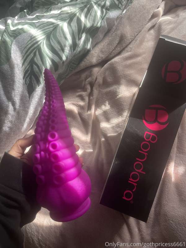 i cannot wait to use this 😈 ANYONE WHO HELPS REIMBURSE THIS ..