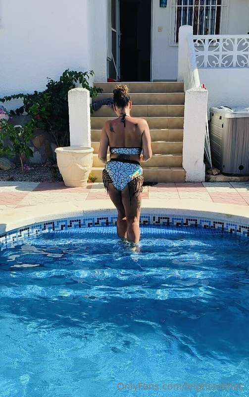 Would you come on holiday with me?