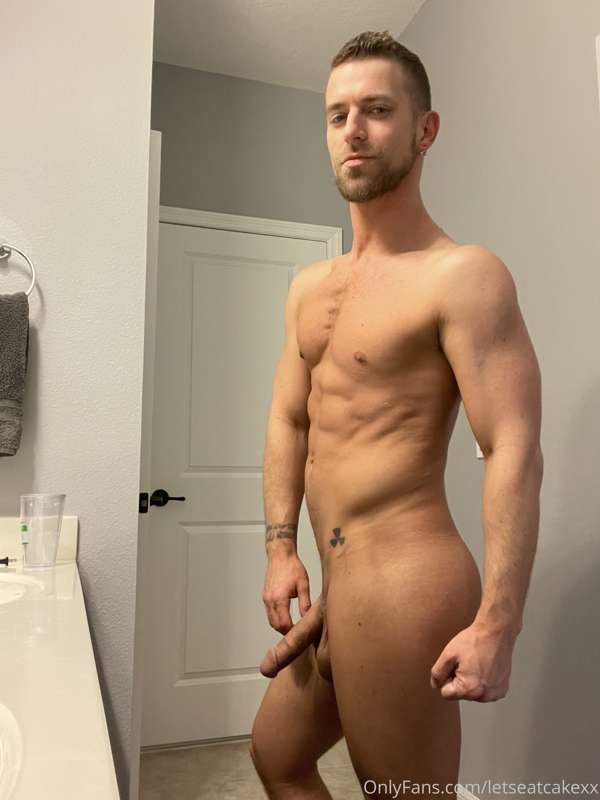 Just having some fun last night after the gym & breeding a b.. 3
