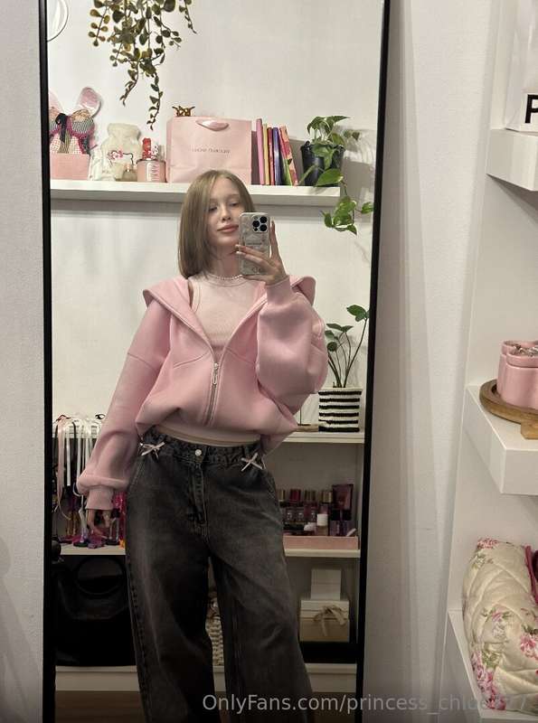 Hey sweetie ❤️✨ I’m Jessie @angel.jessiee, and despite all t..