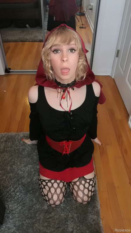 Lil Red Riding Rosie~ 4/7 x 21