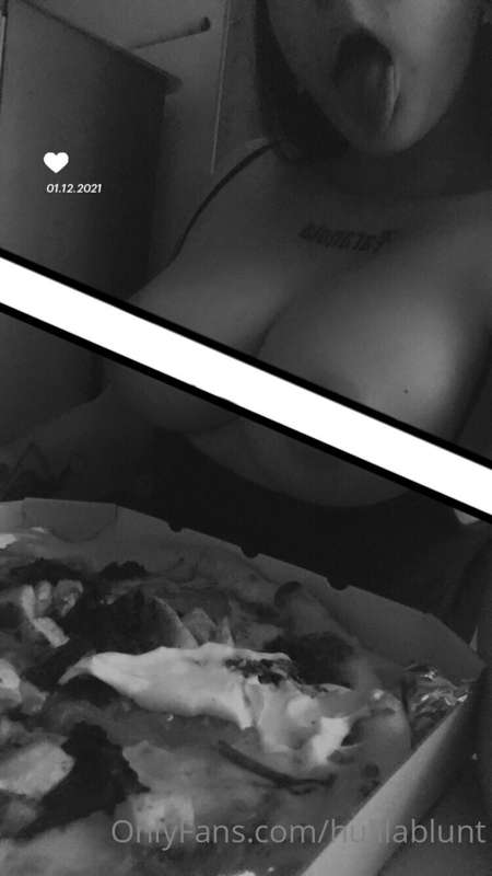 It's pizza time🍕🍕🤤 1