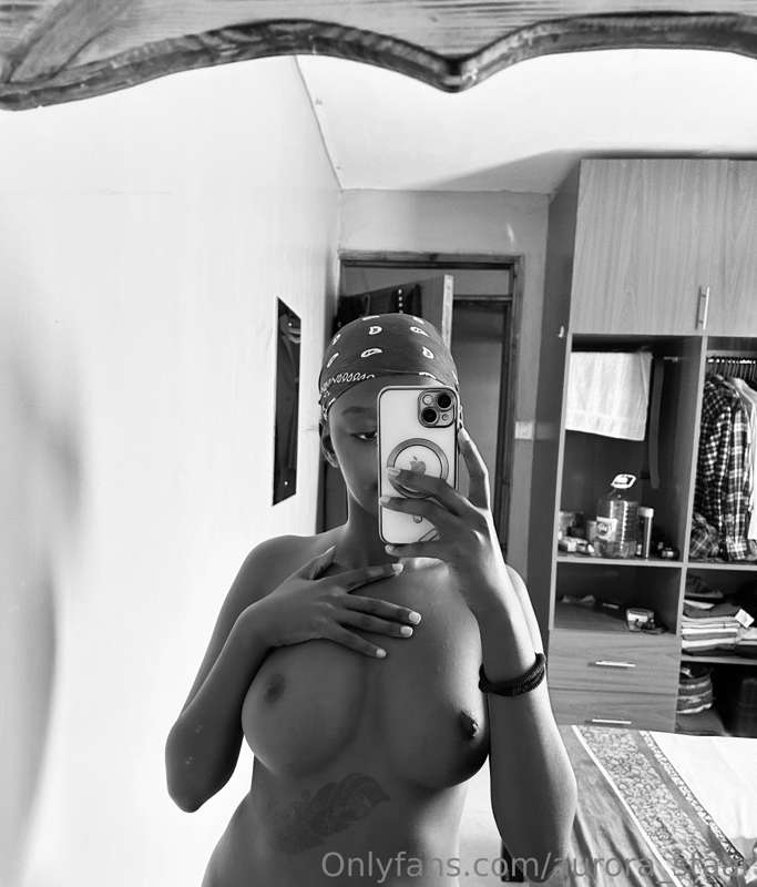 Boobs😍