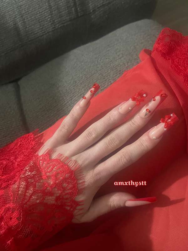 vday nails 🍒