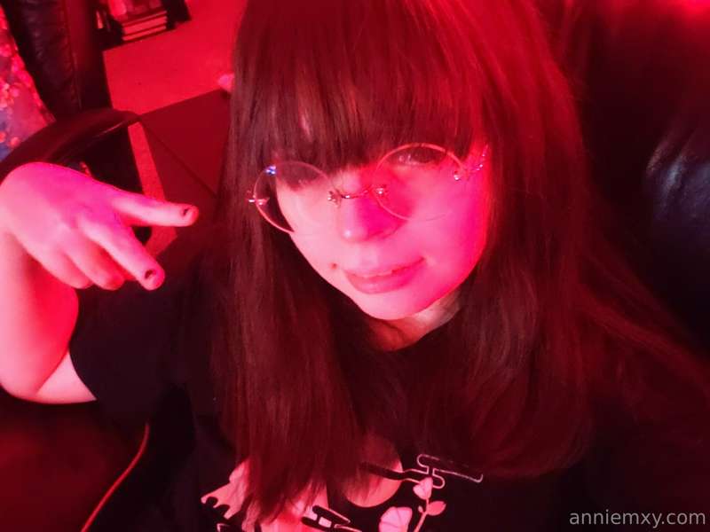 Check your DMs tonight for a new video<3 1