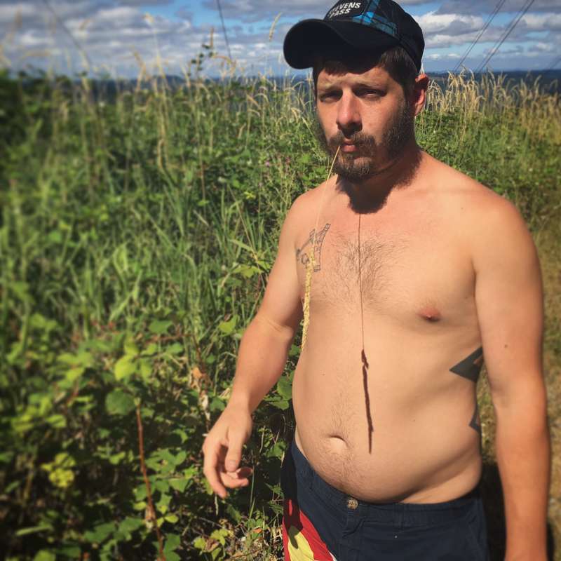 Super excited this hot little fucker is coming back from Ber.. 5