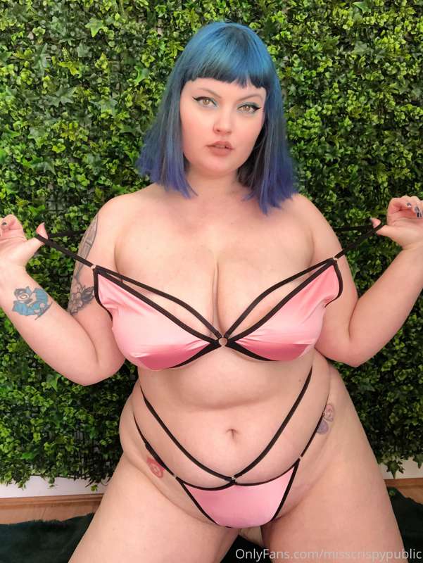 Re-launch sale over on @misscrispynsfw Just $6 to join! 
Aft..