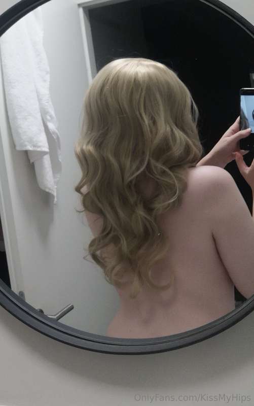 Trying on the new wig. Honestly, I'm not a fan - these are s..