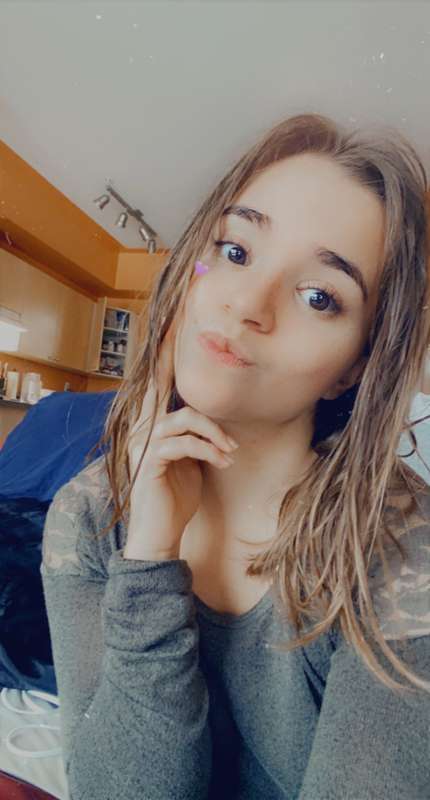 The look I give when there’s no fan interaction ..😛 cum on g..
