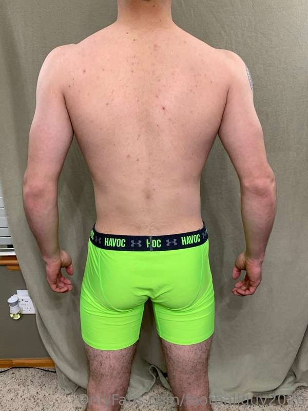 More undies pics from a photo shoot a while back - enjoy. Ca.. 19