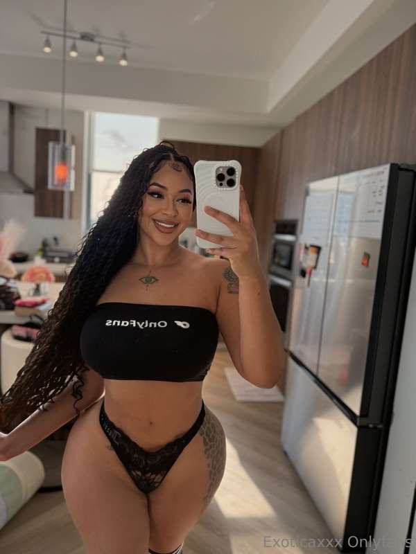 I’m feeling extra flirty tonight! Who’s ready to get persona..